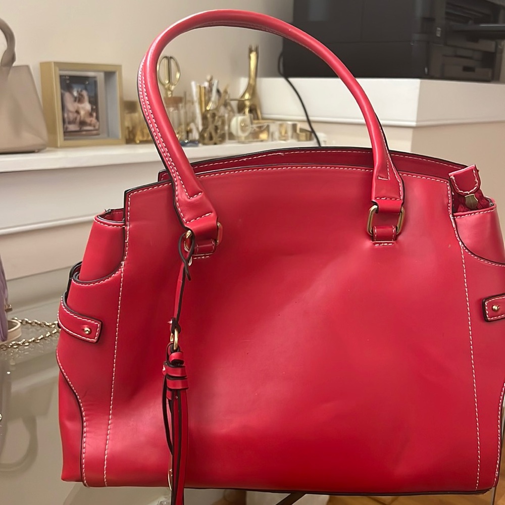 LONDON FOG LARGE RED & GOLD TOTE PURSE